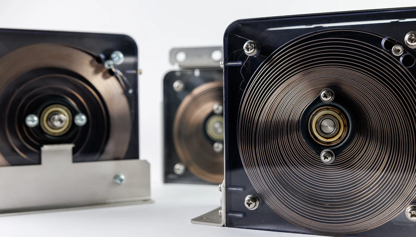 接触形ゼンマイ